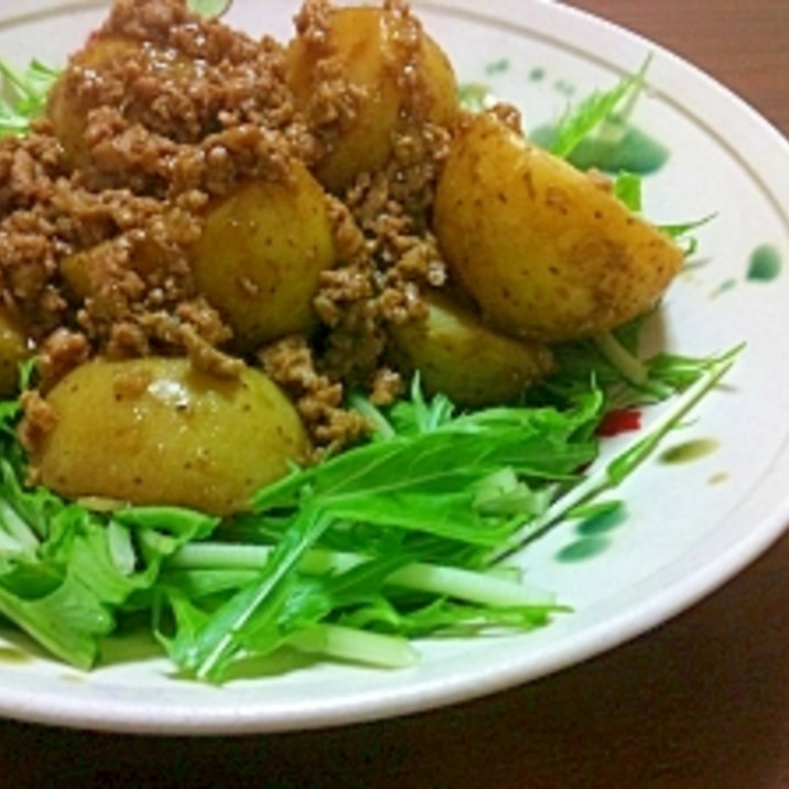 新じゃがのカレーそぼろ餡かけ